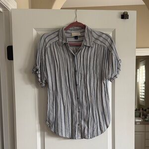 Universal Thread Casual Striped Shirt in Blue and White